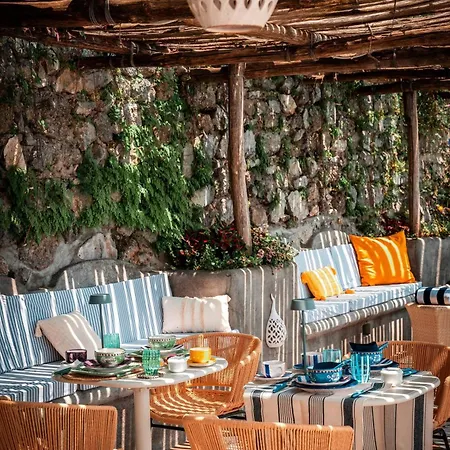 Breathtaking In Heart Of With Stunning Sea Views بوسيتانو