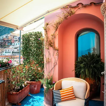 Breathtaking In Heart Of With Stunning Sea Views بيت ضيافة